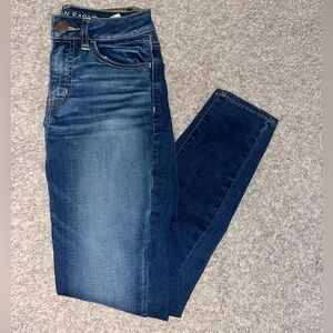 American eagle dark wash skinny jeans